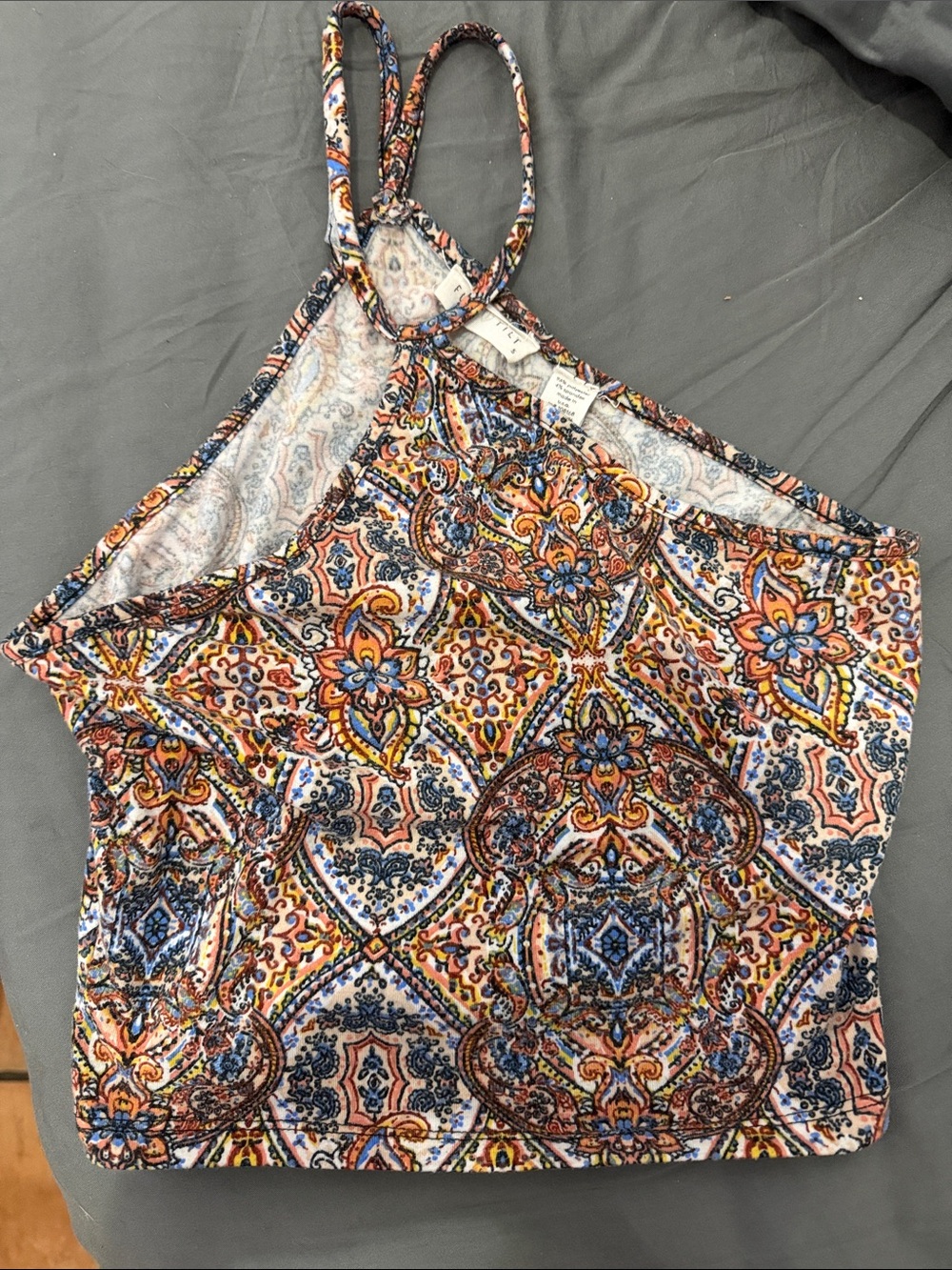 Full Tilt Women’s Top - Size Small - Versatile & Cute!